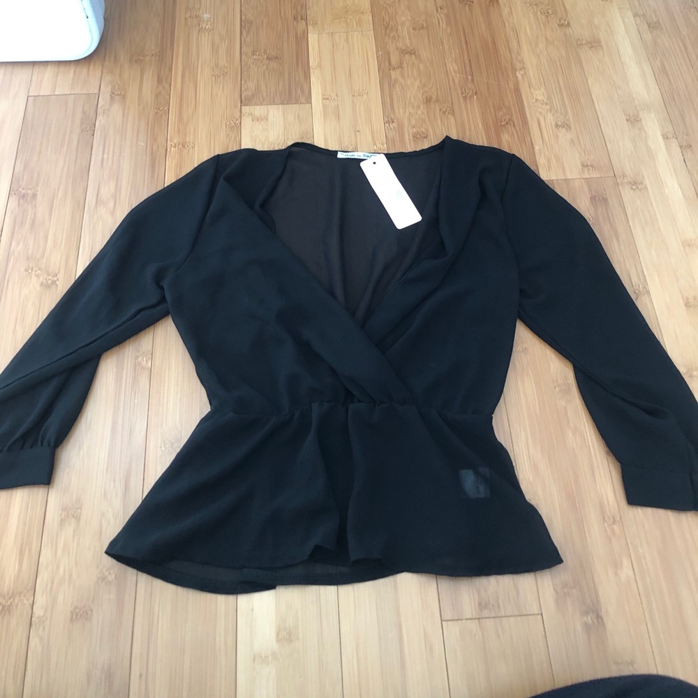 NWT boohoo peplum wrap shirt. Size 10